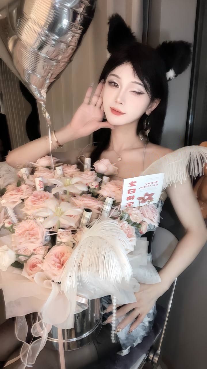 【重磅】杭州颜值网红TS【NINA妮娜】高价付费福利