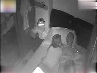 网曝乱伦 爷爷给孙子发完红包 儿媳妇就进来伺候内射
