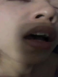 良家小少妇，下班回来就发骚想要，看她一副发春的样子，叫声特别骚，没忍住，一分钟给干射啦_靠！