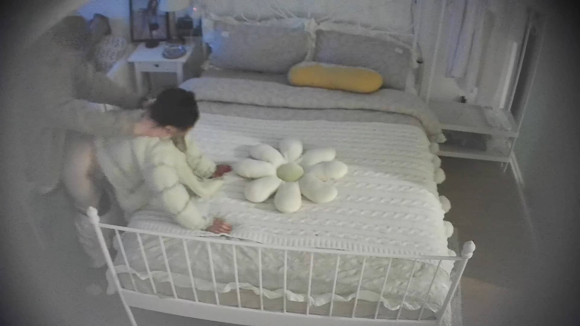 ❤️20260203❤️大奶白嫩女友刚进房间就被男友迫不及待后入
