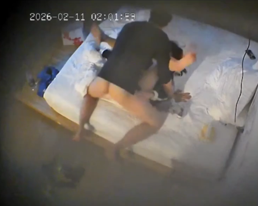 上帝视角 2-11 在这个护肤品乱了年纪的时代 经常分不清少妇还是少妇 但那大白屁股出现的时候 谁能说不爱