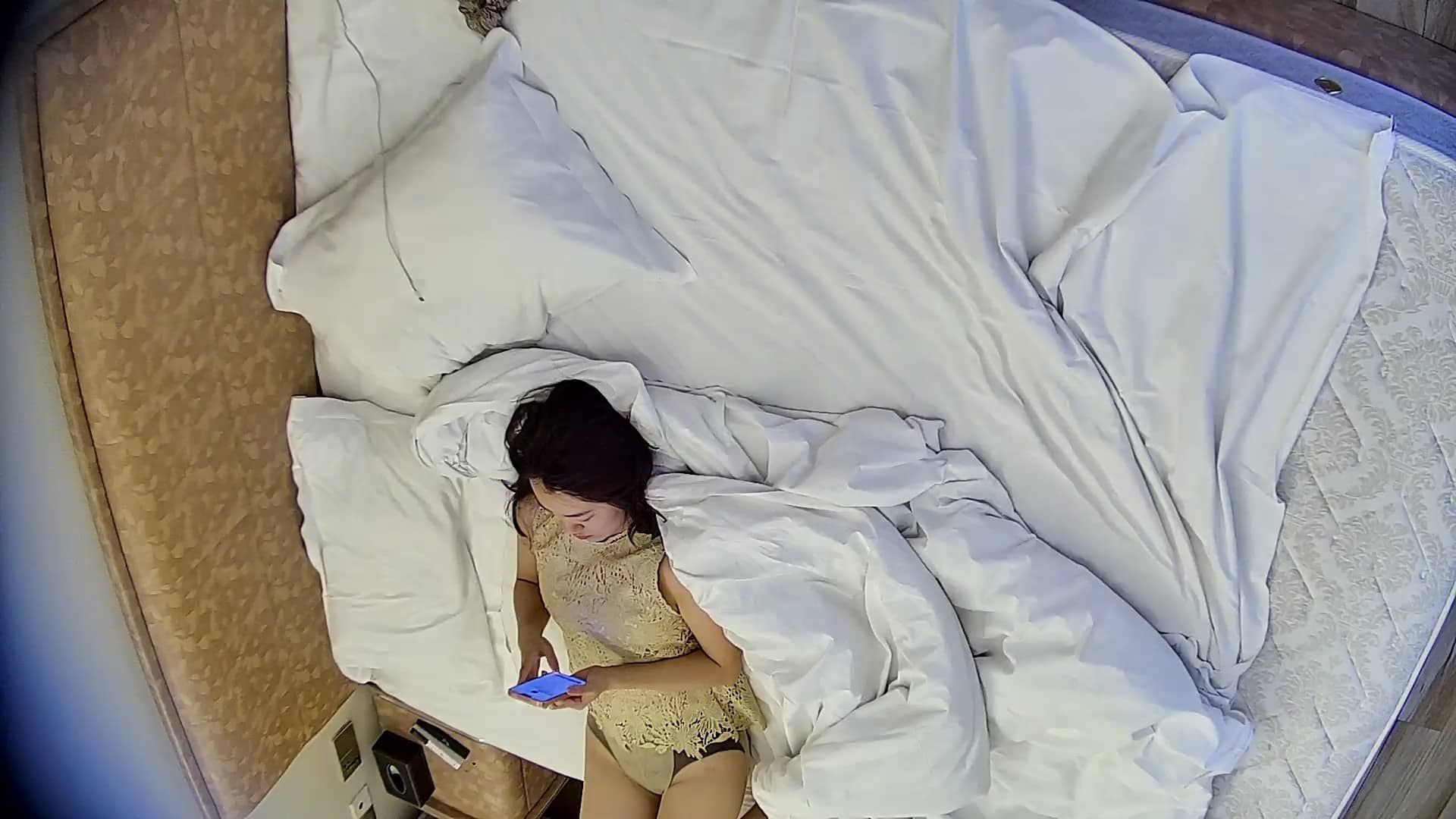 ❤️20260330❤️高颜值气质美女竟然空虚到看AV独自自慰蜜穴