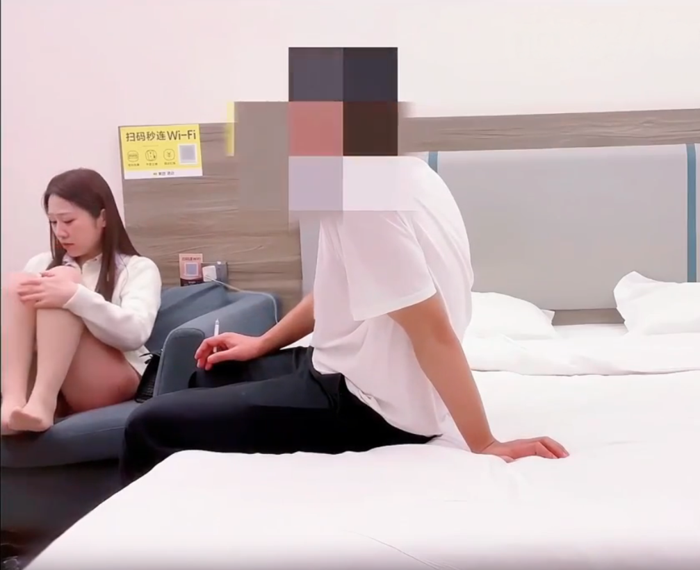 【7BOSS约啪】约刚下海的白富美,模样乖胸又大又白