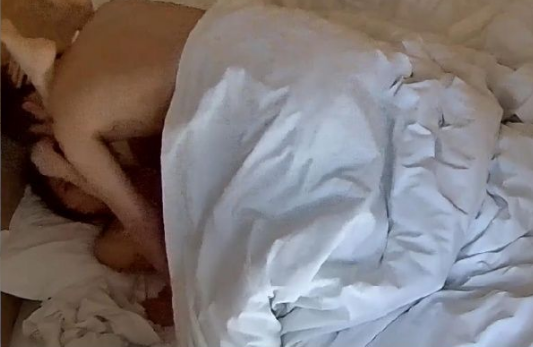情趣酒店6-7 平胸超漂亮小女友 男友抱着纤细双腿猛干