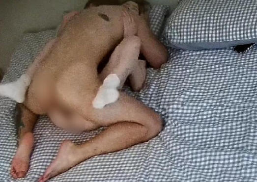 公寓酒店6-8 漂亮气质女友开房 妹子的皮肤是真的白 极品