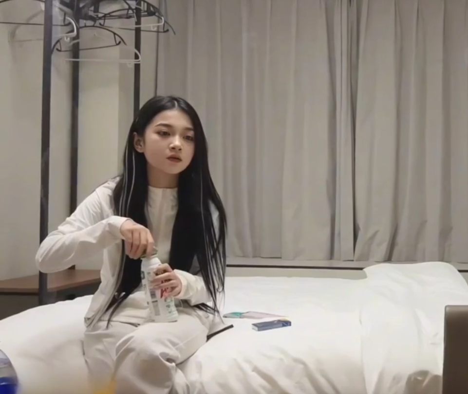 【7BOSS約啪】約個東北妹子,嬌小玲瓏腿都幹軟了