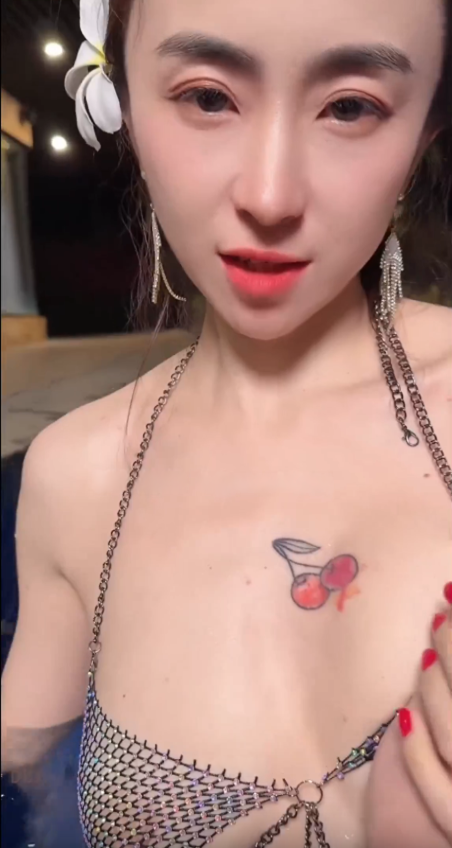 ❤️东北网红反差母狗【SM大表姐】6.18最新露出SM完整版