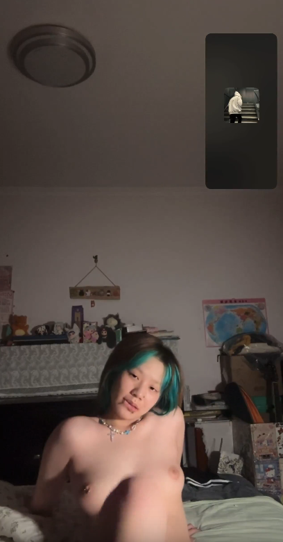 推特精神小妹 白龙 与土豪大哥 微信1V1全裸聊 掰穴致敬！