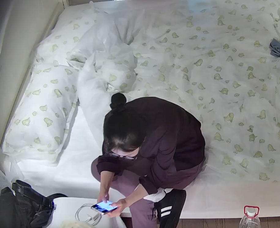 情趣酒店 7-1 眼镜清纯小女友 小穴超粉 清晰露出 超极品