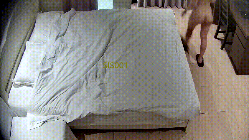 情趣酒店 6-27 男人晚上又把昨天的美女技师叫过来 按昨天的流程再来一炮 就是个舔狗 在沙发上完成打炮