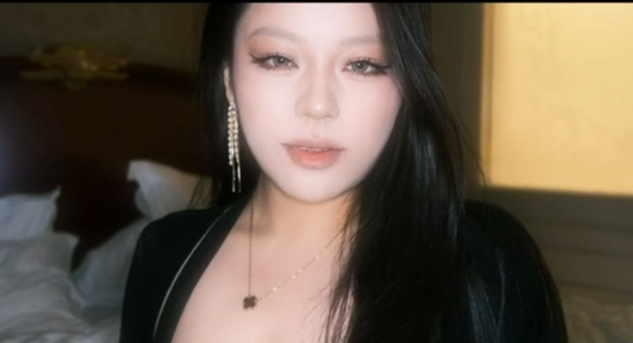 【推特抖音巨乳】奶香婴儿肥/7F 赴港专业拍摄做爱记录视频     最新高清露脸跪口深喉吃鸡口爆   无套内射后入女上  骚话连篇清晰对白