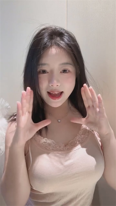 ❣️推荐❣️快手骚逼少妇【重生之我是后妈】道具自慰高潮,多人会议掰逼,给大哥提供飞机价值,看小妈掰逼撸管